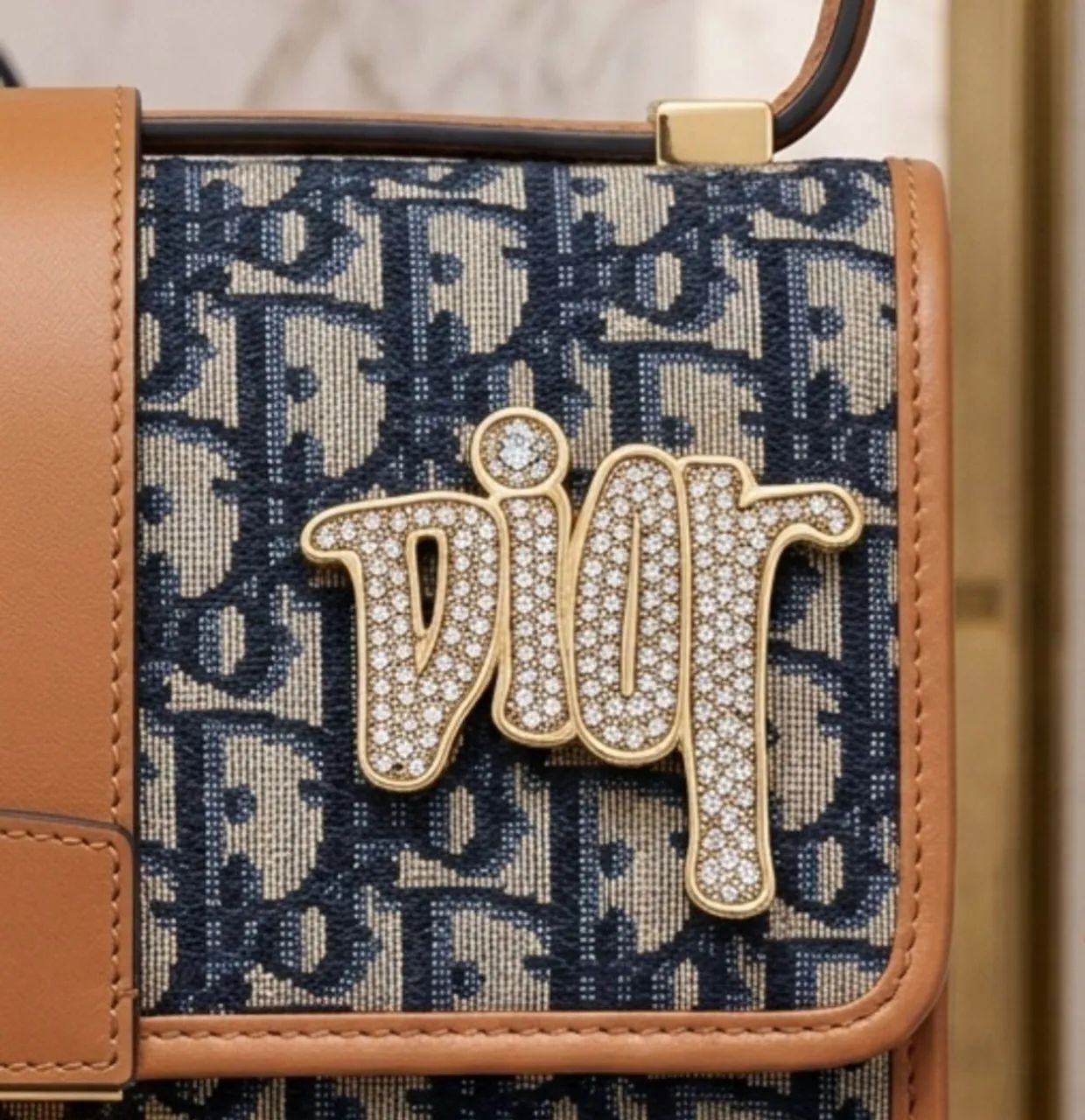 Broche Dior Dourado  - Foto 3