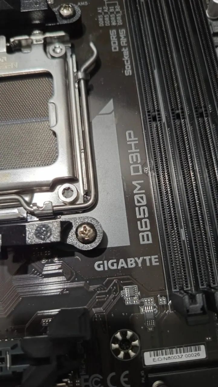 Placa Mae AM5 Gigabyte B650M D3HP, DDR5, Socket AM5 - Foto 5