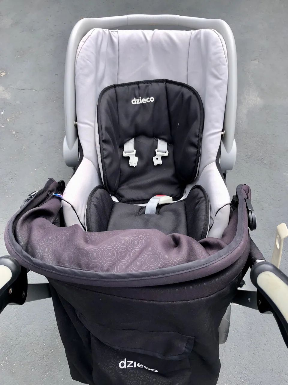 Kit Completo Carrinho de Bebê + Bebê Conforto + Base para Carro - Dzieco - Foto 5