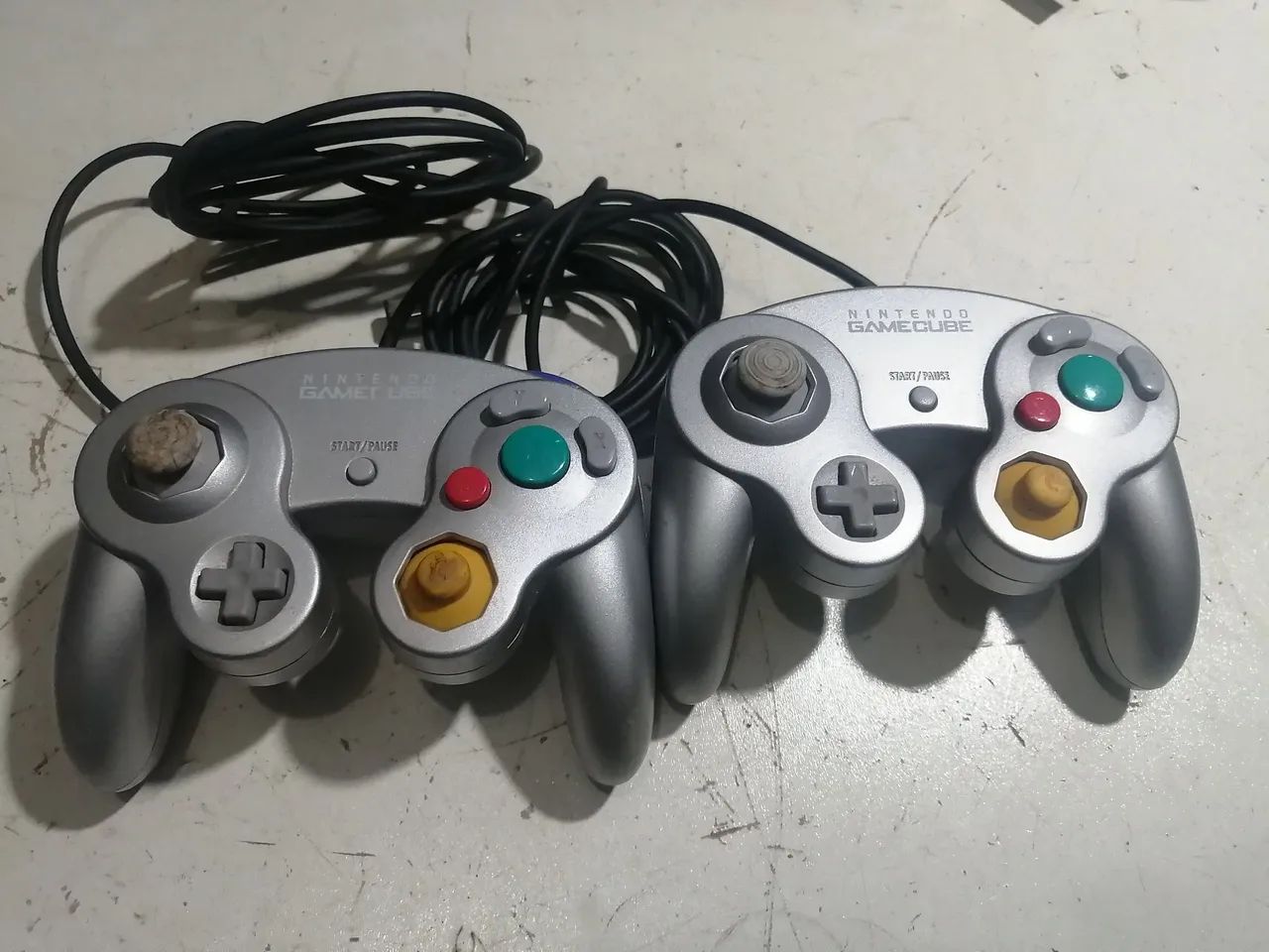 Controle game cube Nintendo 2 unidades!