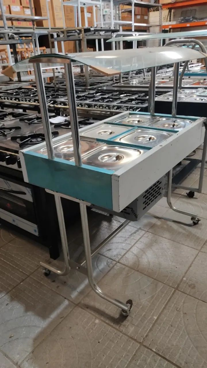 Buffet refrigerado com 6 cubas de 1/2x65mm 