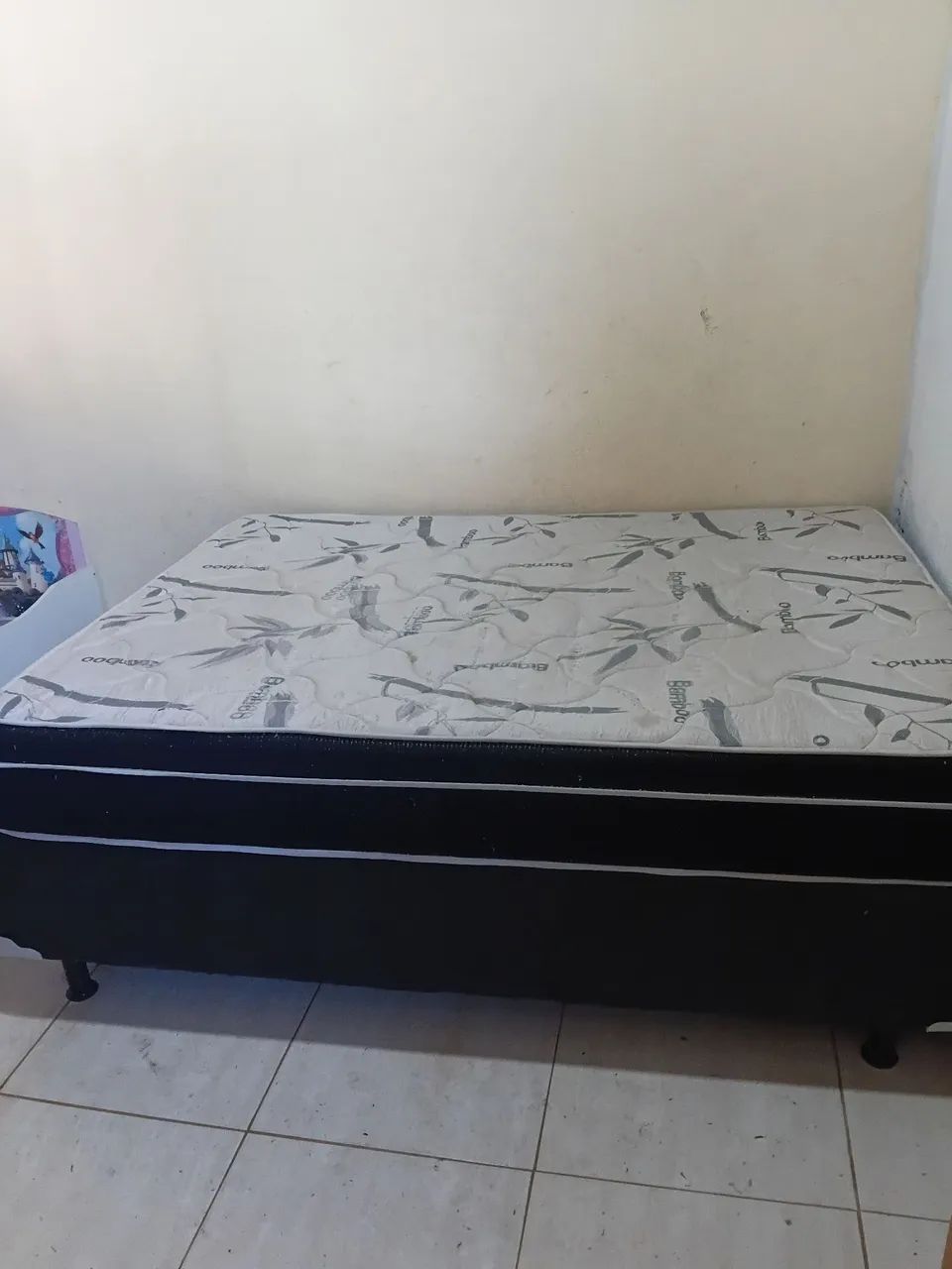 Vendo cama de casal box com colchão e a base valor R$:400,00 - Foto 2