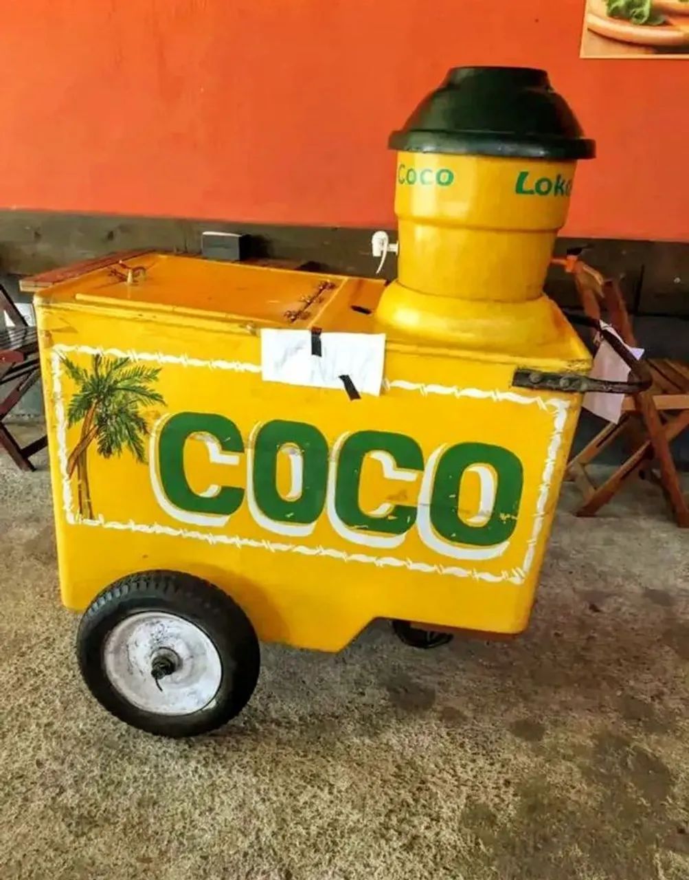Carrinho de água de coco
