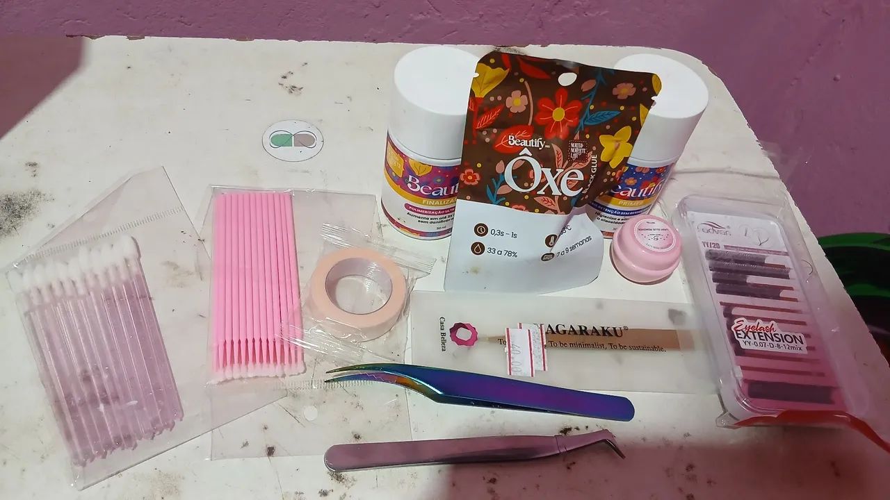 Materiais de cílios 