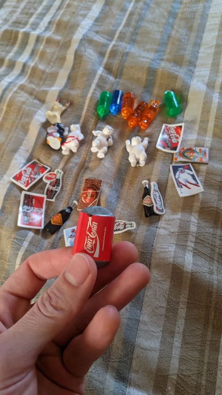 Lote de coleção kinder ovo + coca cola - Foto 3