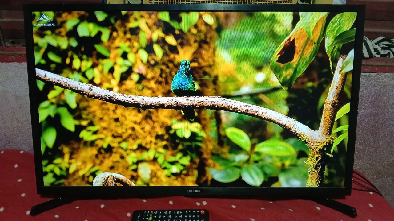 Vendo tv Samsung 32 polegadas smart funcionando perfeitamente valor 550 pra vim buscar  - Foto 3