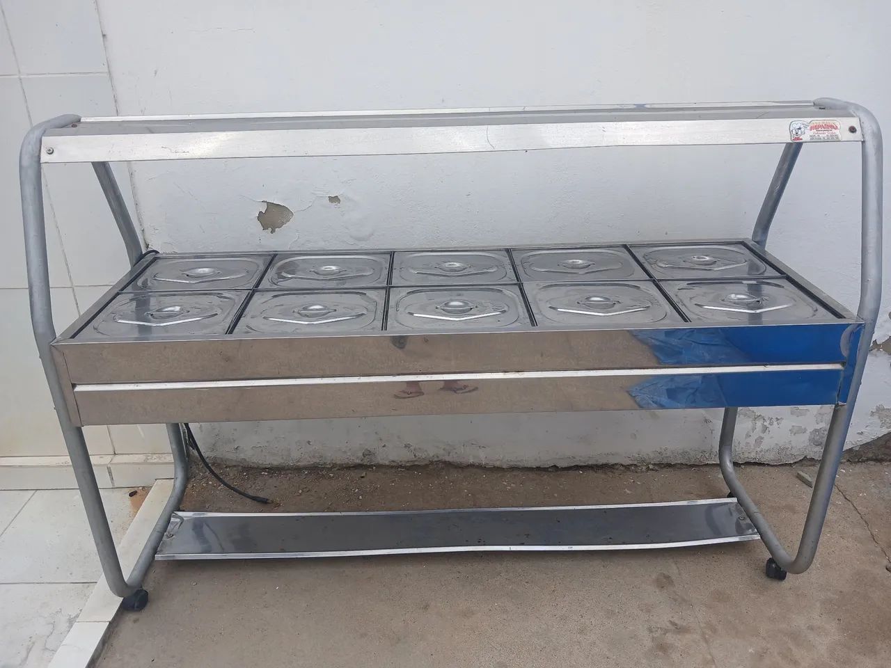 Self-service com 10 cubas 