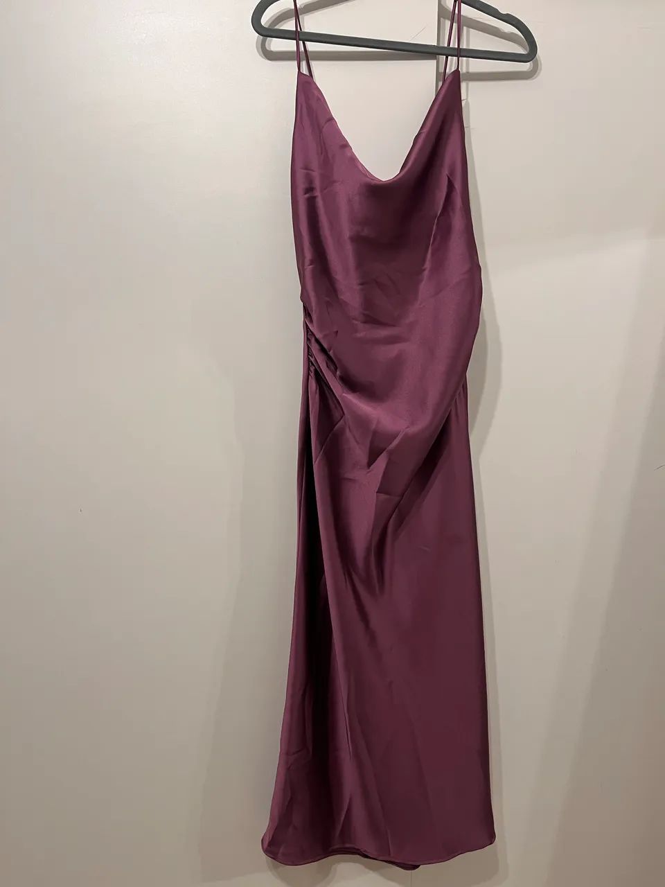 Vestido cetim roxo Zara - Foto 2