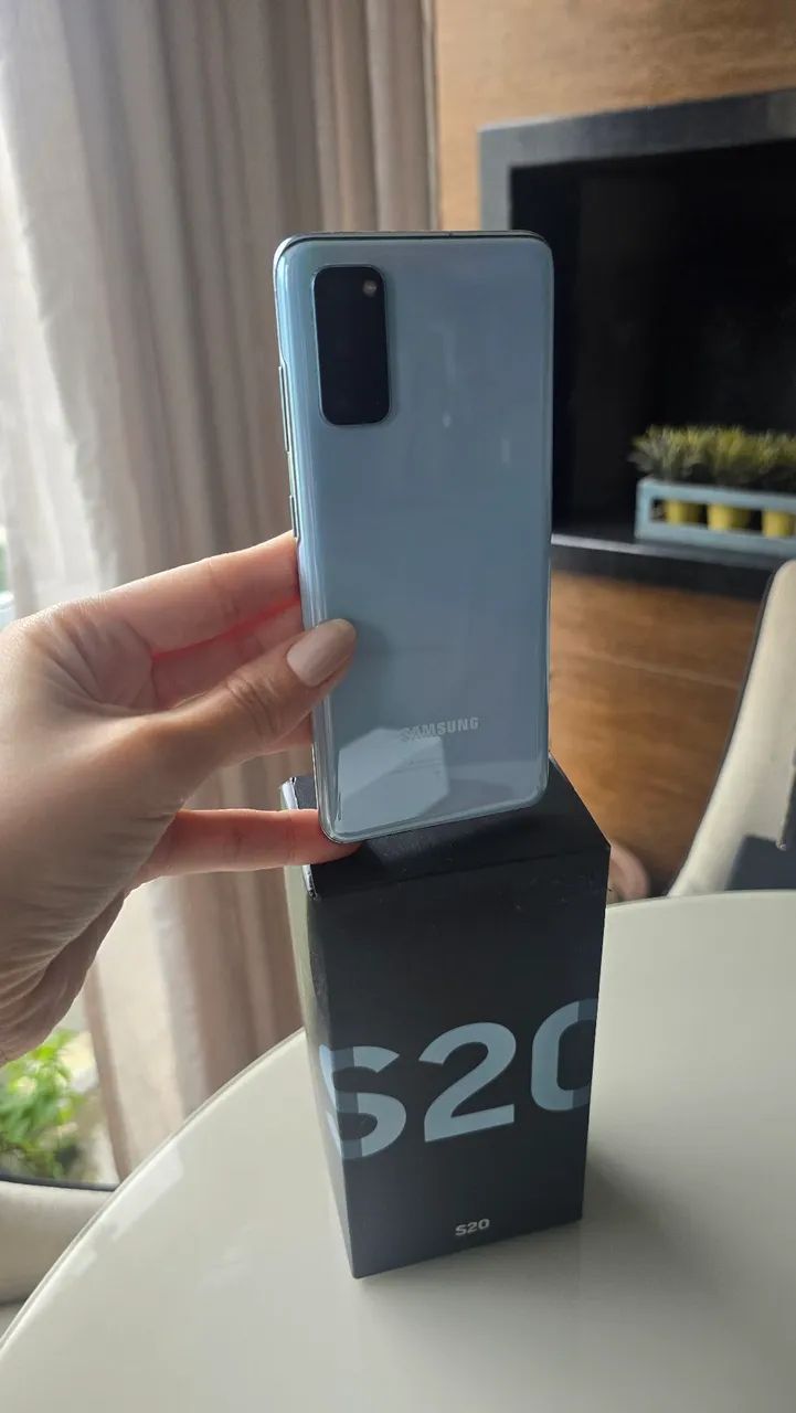 Celular Samsung S20 128g azul Cloud Blue - Foto 3