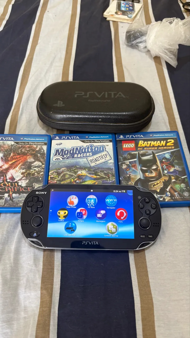 PlayStation Vita Cosmic Red Soul Sacrifice Premium Edition