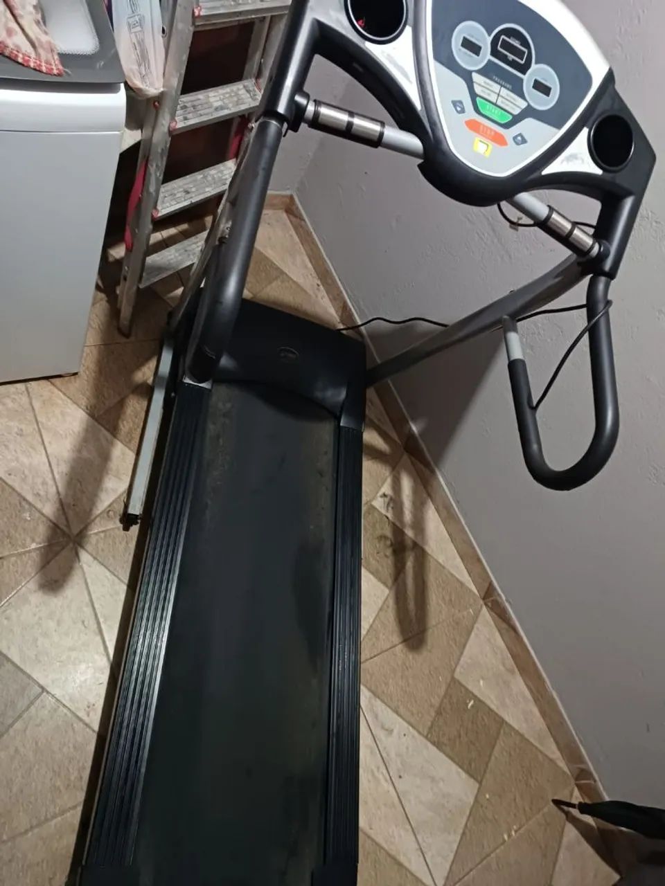 ESTEIRA T208 - Foto 5