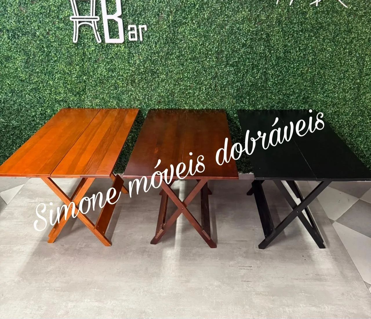 Mesa 1,20x70 e 4 cadeiras de madeira  - Foto 3