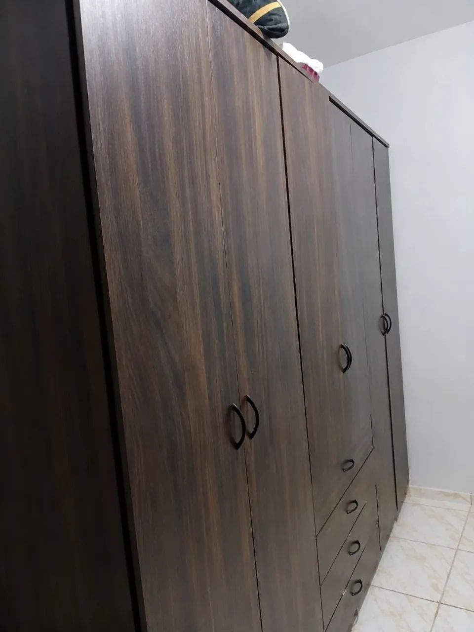 Vendo esse guarda-roupa com 6 porta mdf - Foto 2