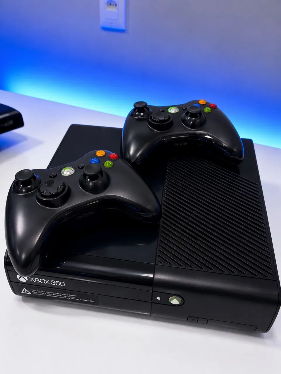 ? XBOX 360 +KINECT + 2 CONTROLES + JOGOS - Foto 2