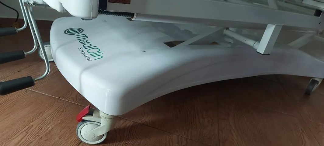 Cama hospitalar c/elevação, 3 manivelas - mod.1006CS - Foto 5