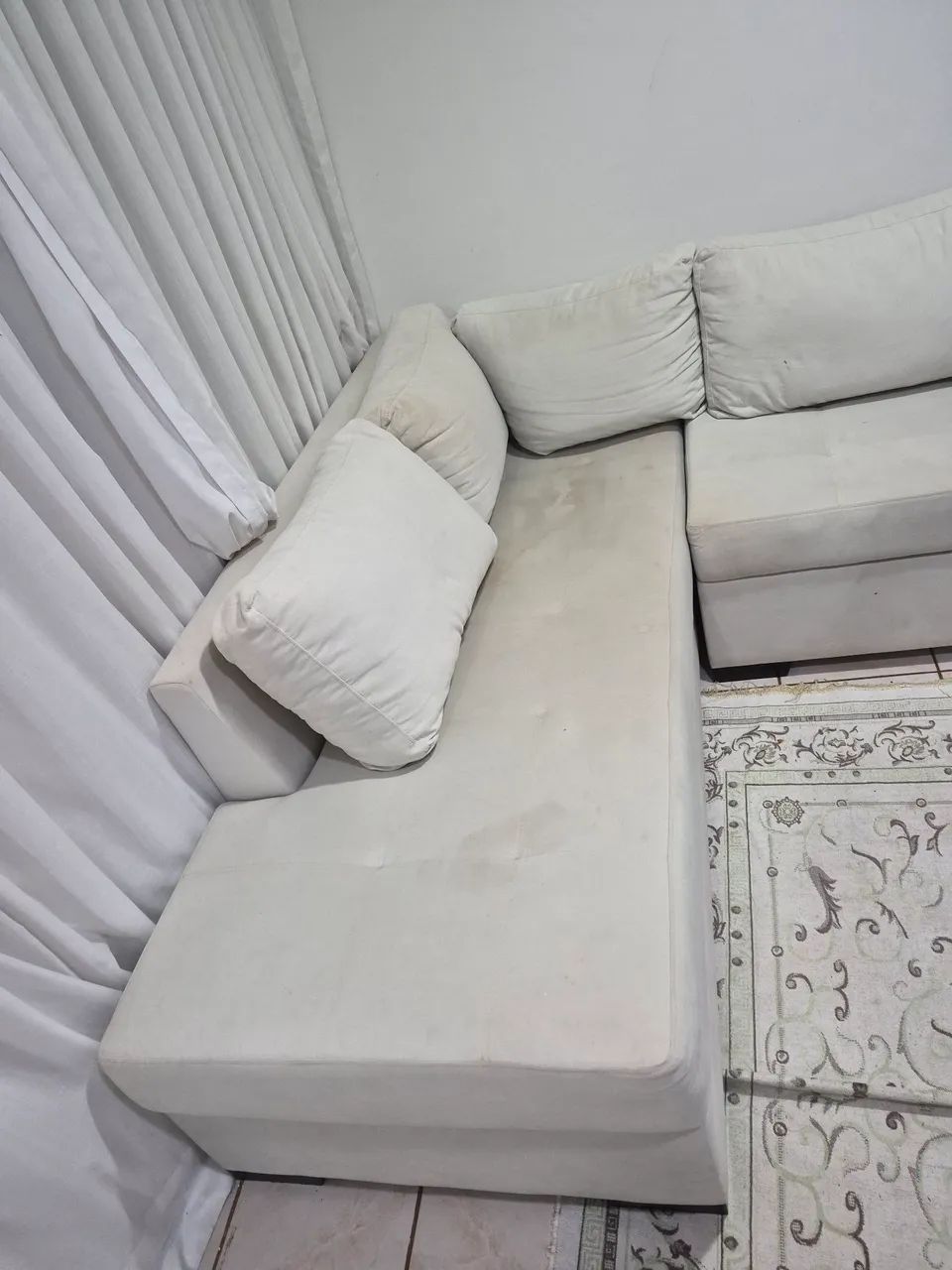 Jogo de sofá branco 65581376749313122