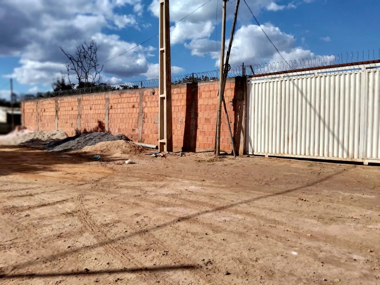 Casa 2 quartos Planaltina DF Arapoangas 