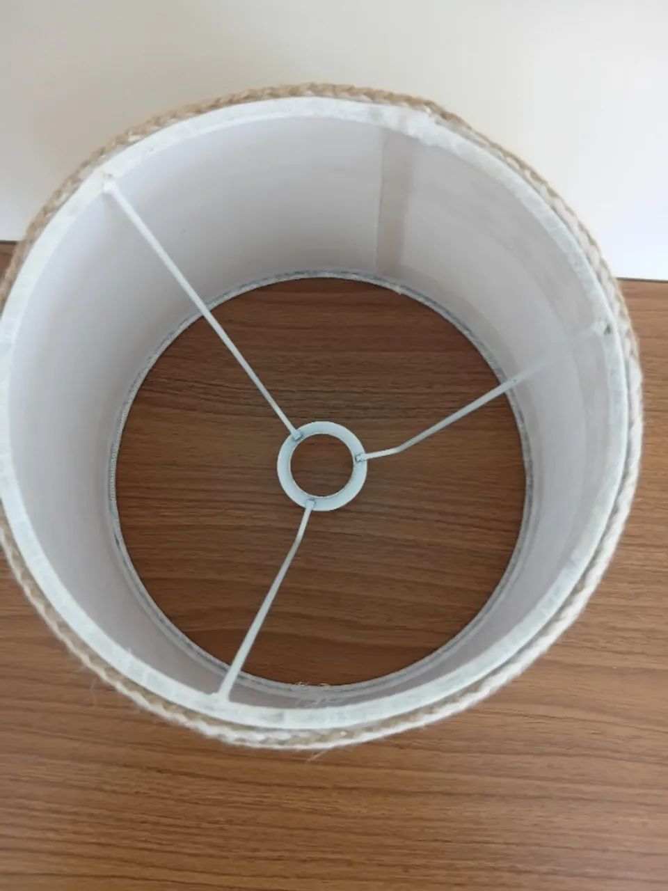 CÚPULA DE ABAJUR BRANCA COM DETALHE EM RENDA (NOVA) - Foto 3