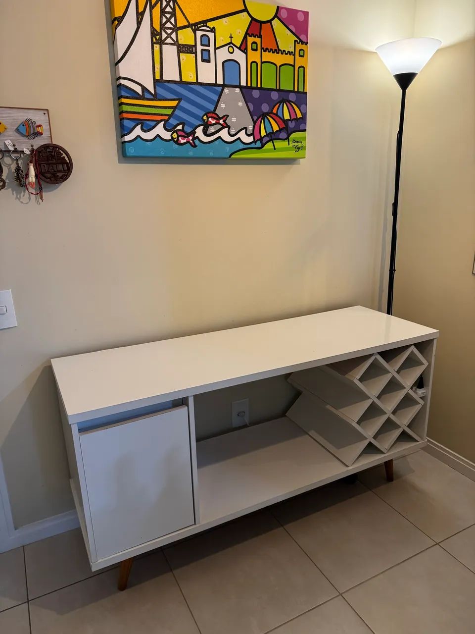  Balcão branco com adega  - Foto 2