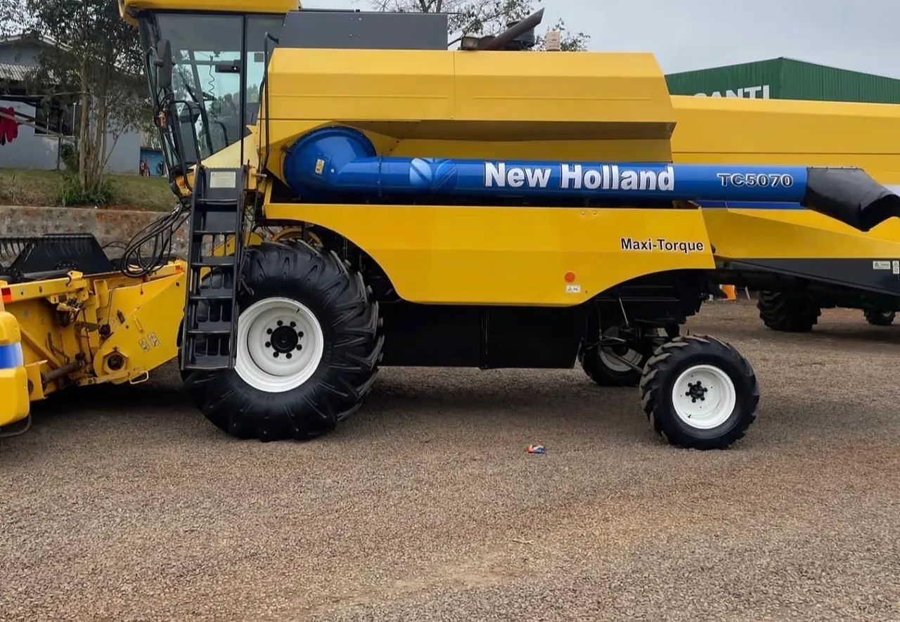 Colheitadeira New Holland 5070 10/10 - Entrada 10% - Foto 2