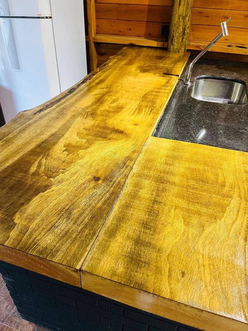 Mesas com bordas orgânicas estilo industrial  - Foto 3