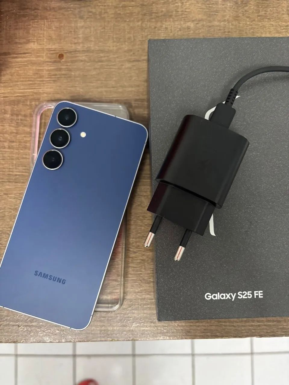 Samsung Galaxy S25 FE