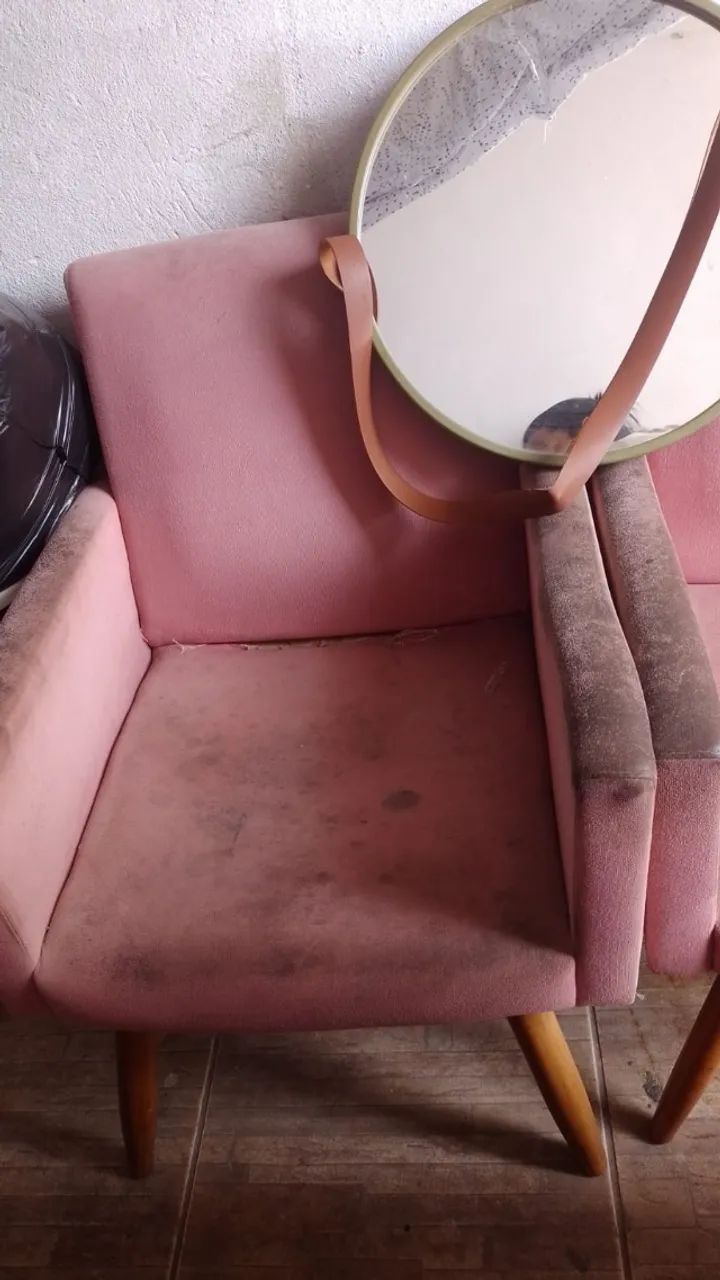 Vendo Duas poltronas e espelho - Foto 2
