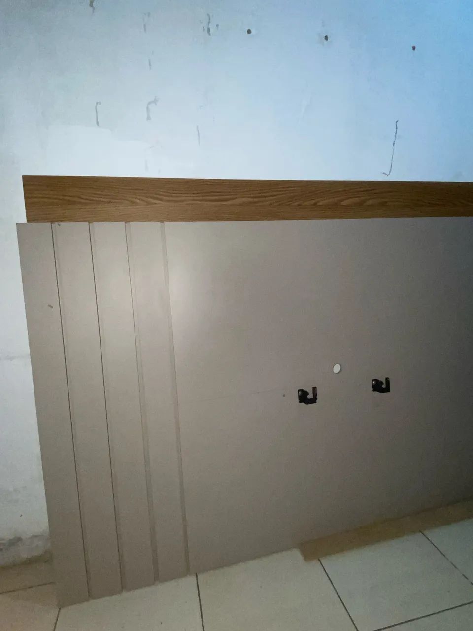 Selling TV console65581373725570121