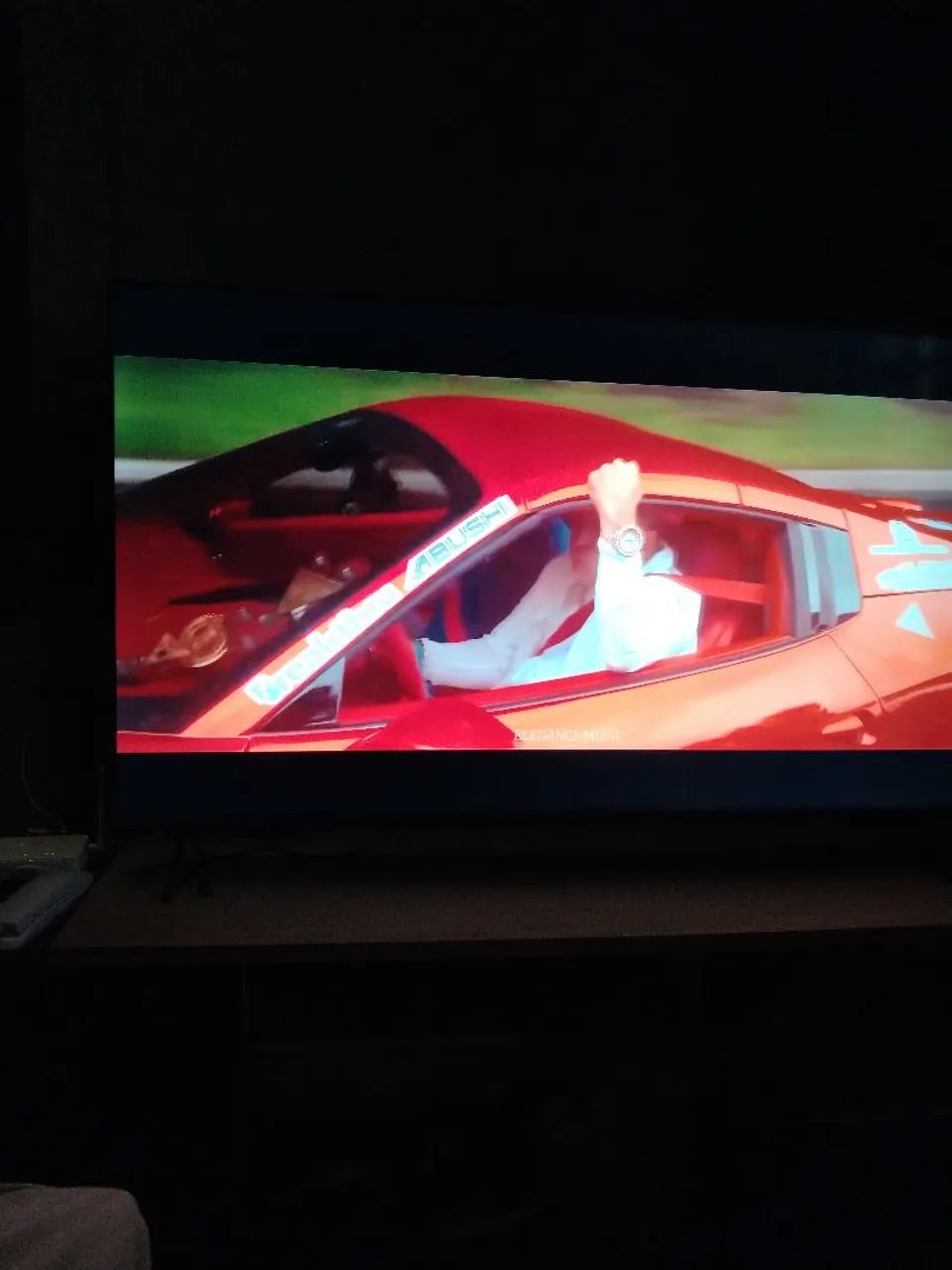 Vende se tv Philips de 65 polegadas Android sistema Google tv