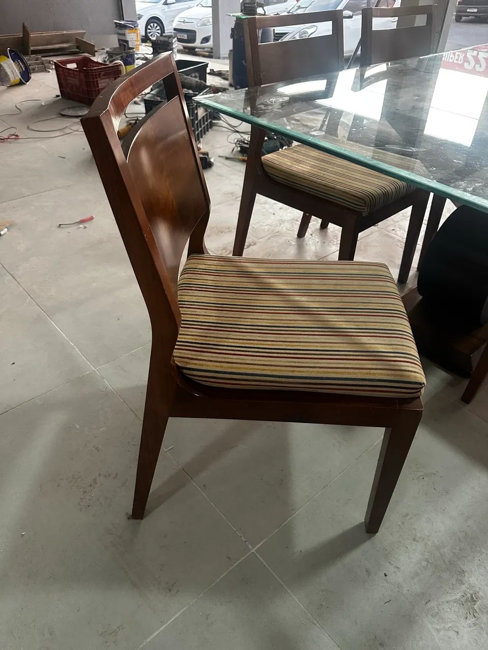 Mesa em madeira pura 