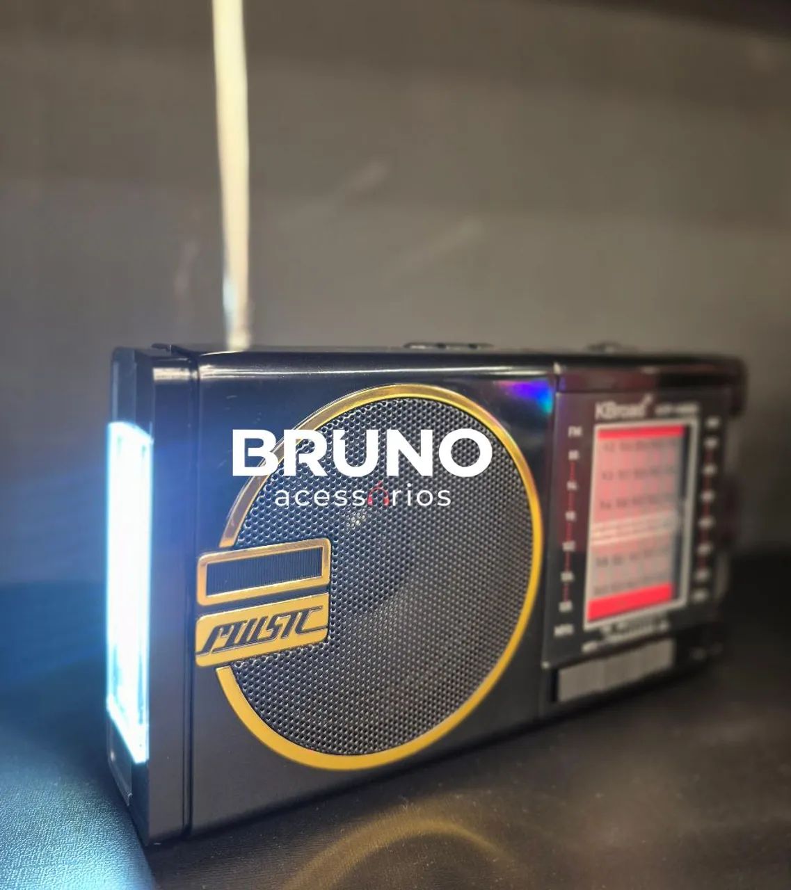 Portable Solar Radio with Bluetooth Flashlight