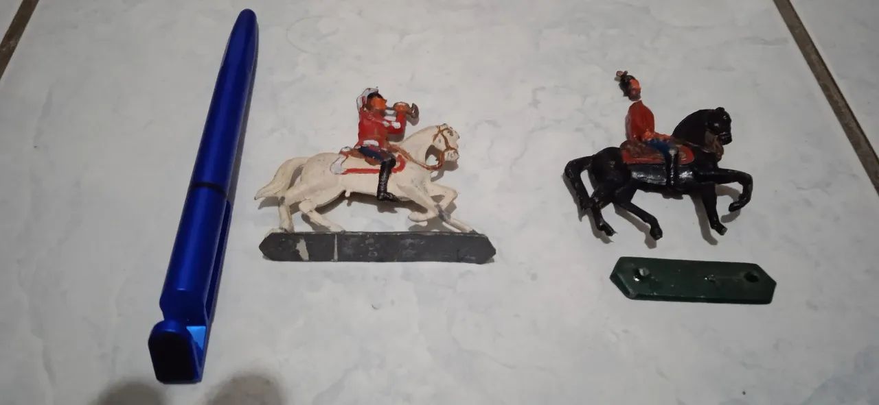 2 soldadinhos de chumbo cavalariços