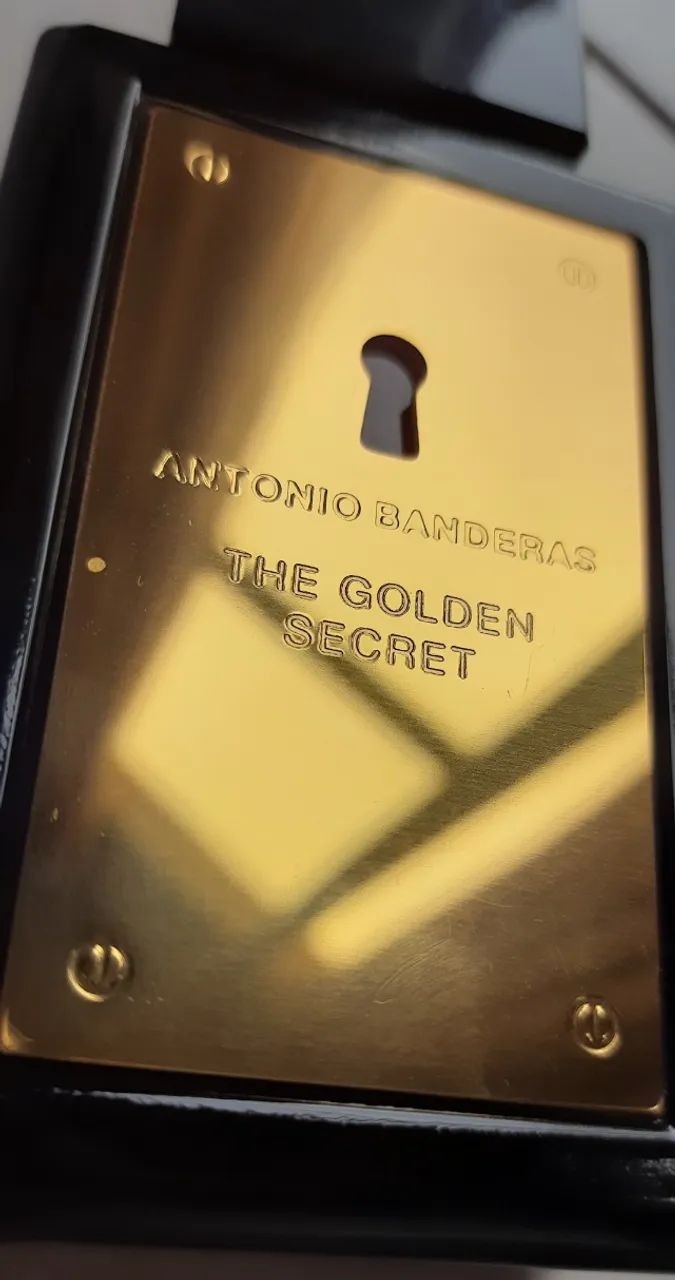 Frasco vazio original do perfume the golden secret de Antonio Banderas - Foto 2