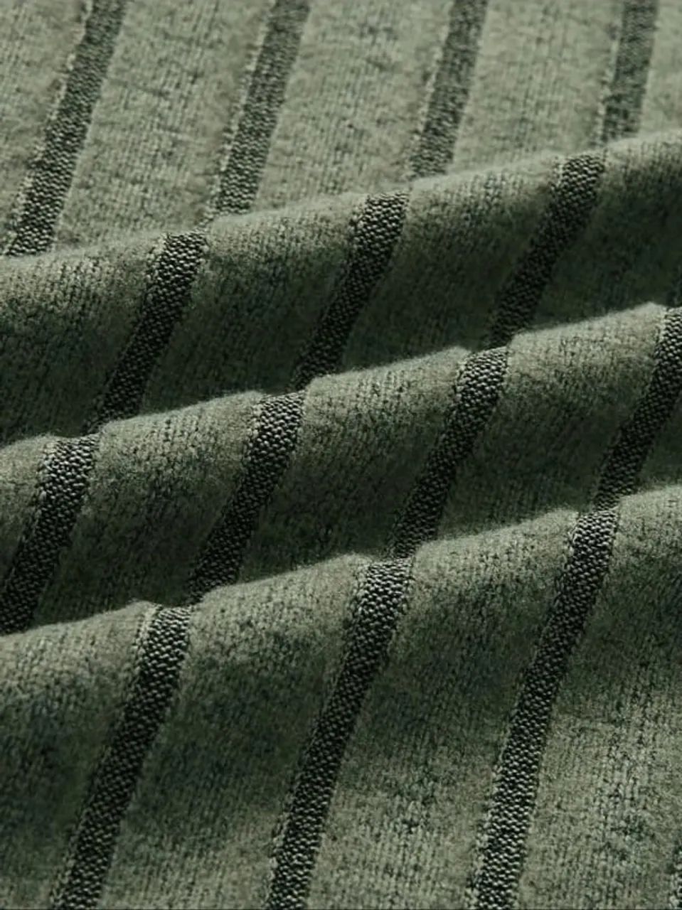 Camiseta com Nervuras Verde Militar Manfinity - Foto 5
