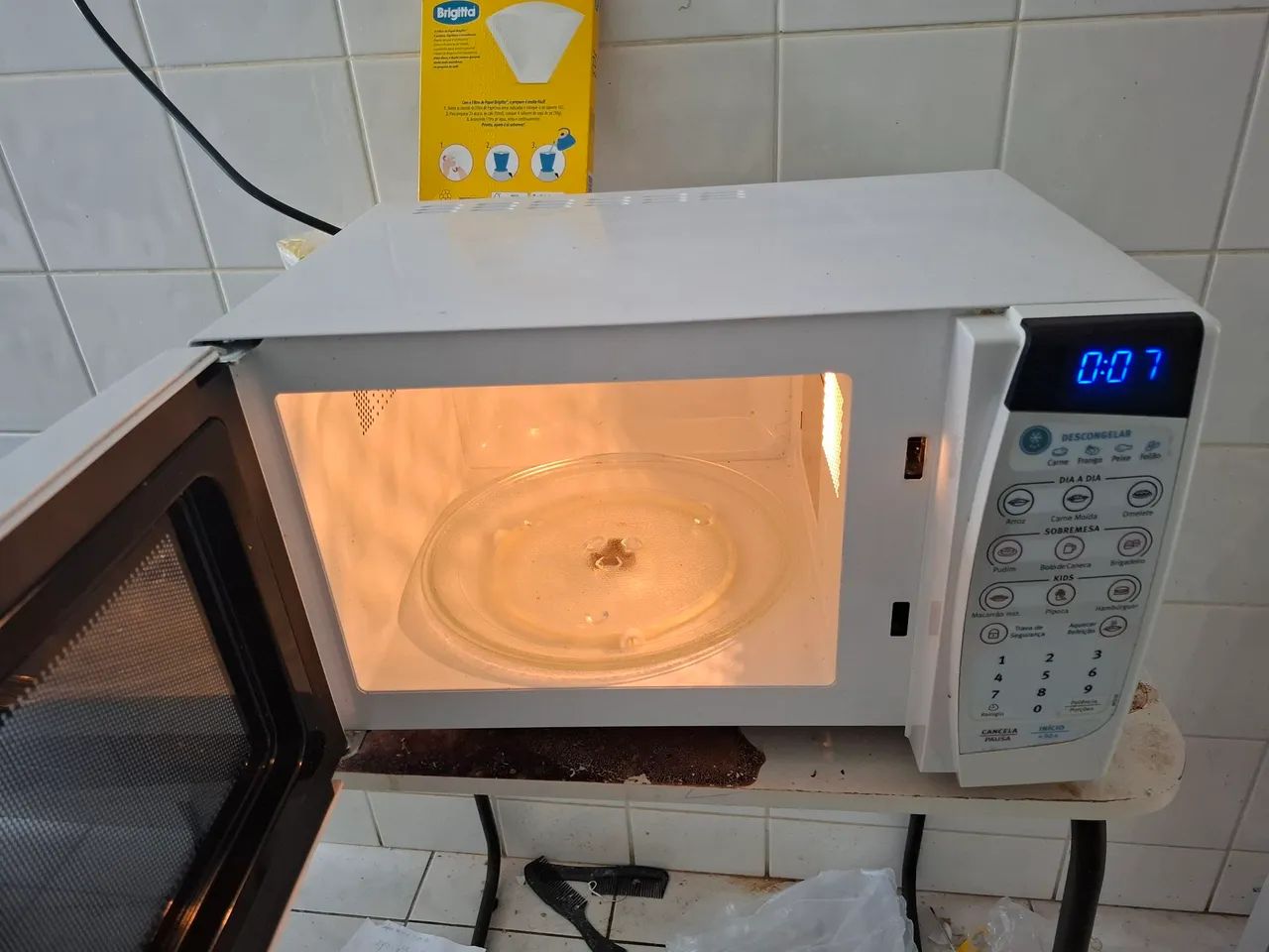 Micro-ondas Electrolux MTD30 branco 20L 127 V - Foto 2