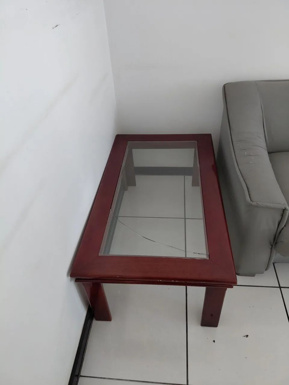 Mesa de centro com tampo de vidro  - Foto 3