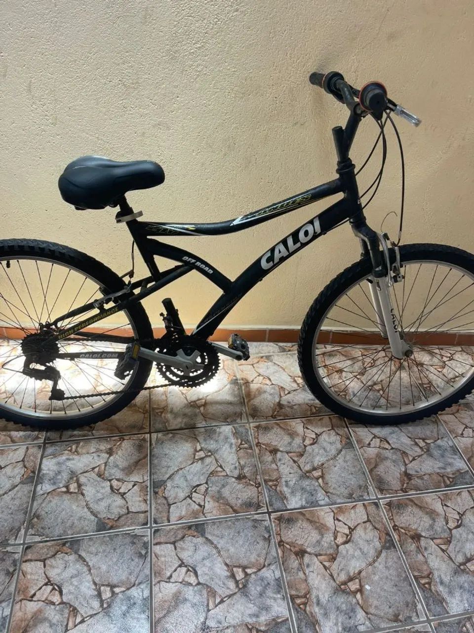 Bicicleta caloi com marcha 