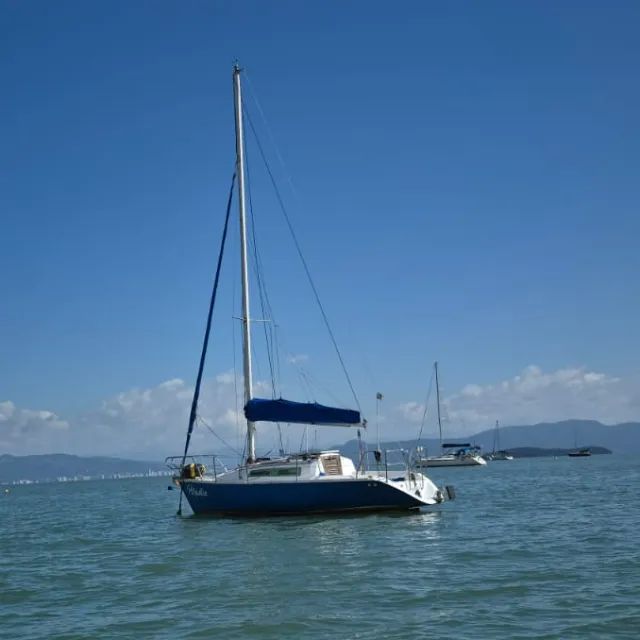 Veleiro Fast 230 + bote de apoio