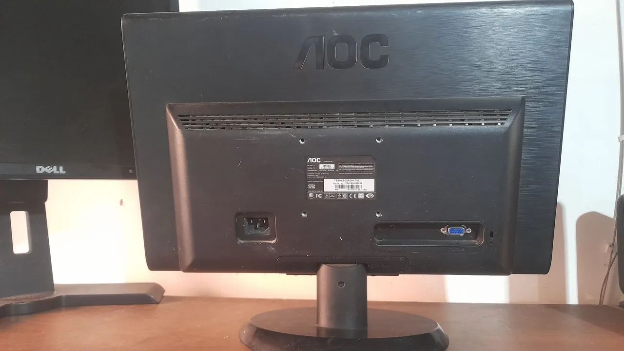 Monitor LCD LED AOC E950SWN 18,5 polegadas LG  - Foto 4