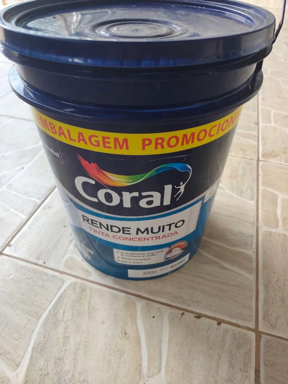 Vendo balde de tinta coral 20 litros branco gelo fosco - Foto 2