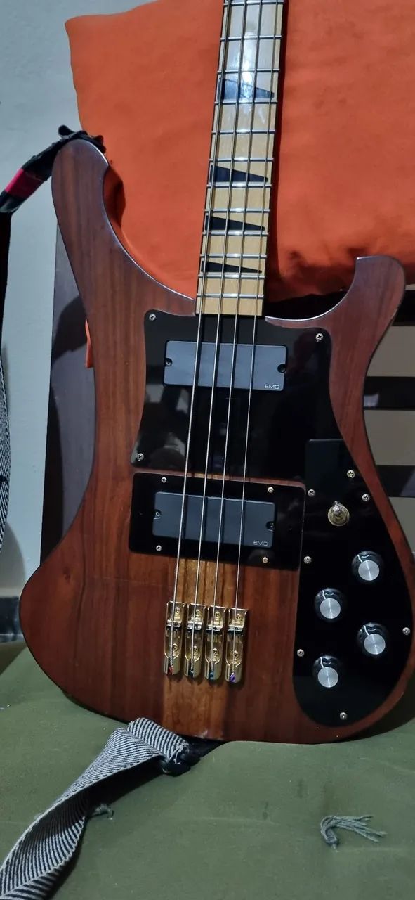 BAIXO 4C STUDEBACKER