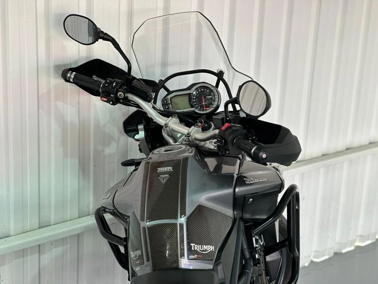 Tiger 1200 Explorer 2015 - 1488600721 | OLX