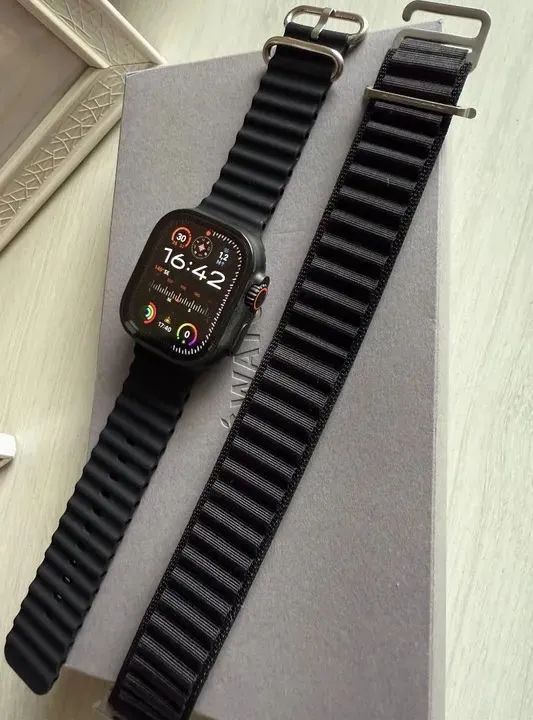 Apple Watch Ultra 2 + GPS + Celular 49mm Titanium - Foto 2
