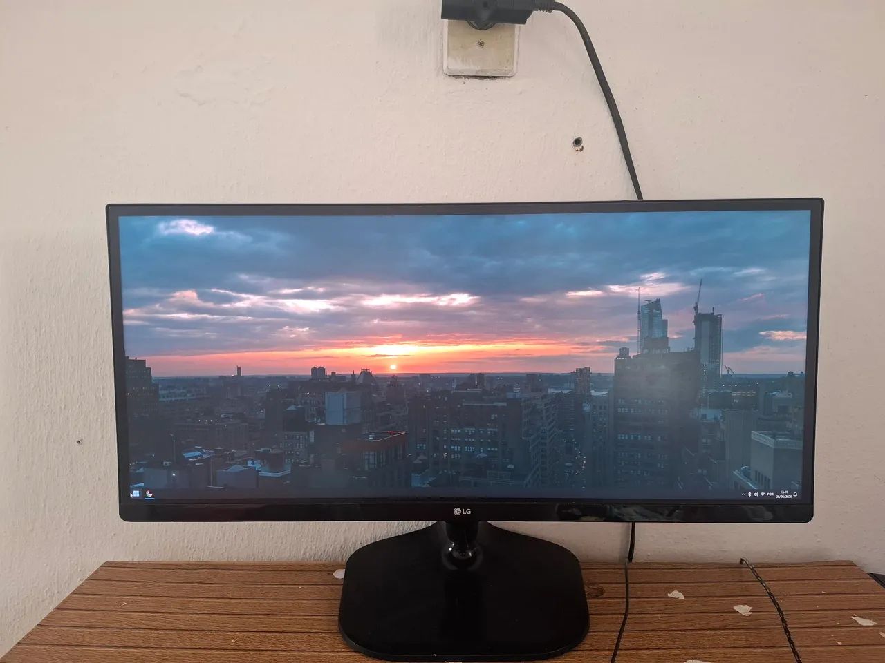 Monitor 25 polegadas