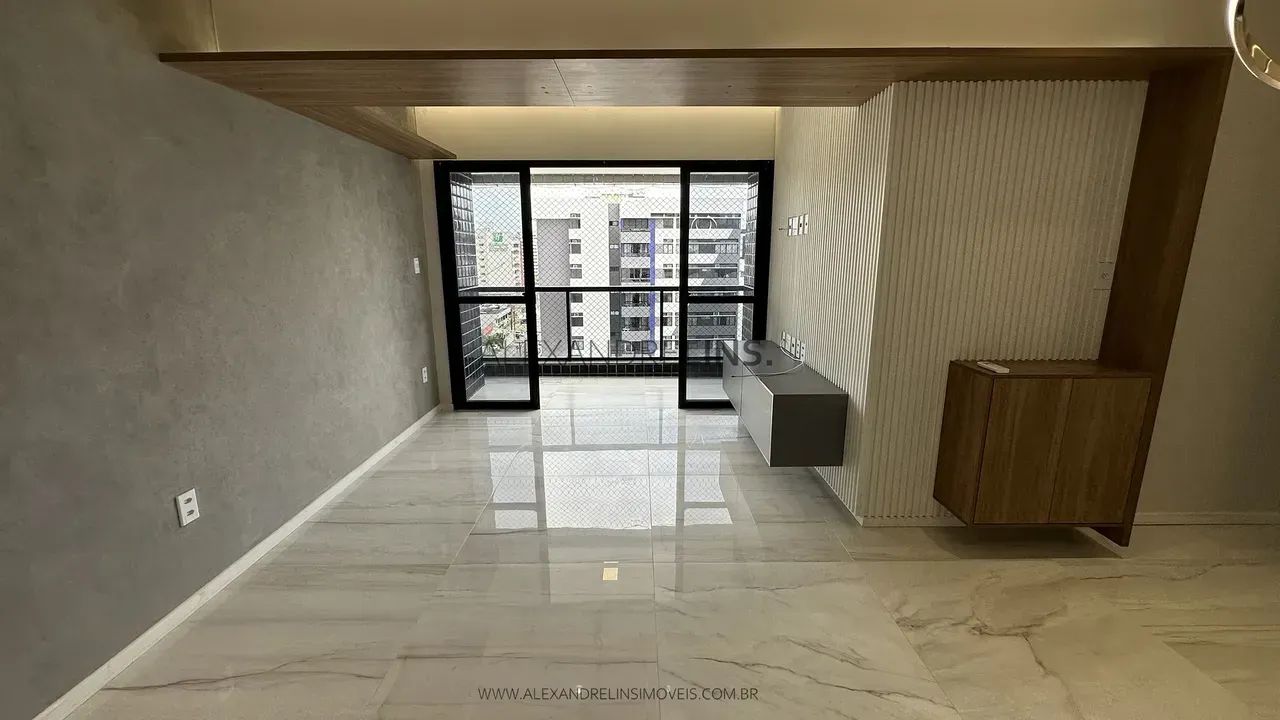 Excelente apartamento com 3 quartos semi mobiliado no melhor da Ponta Verde - Foto 2