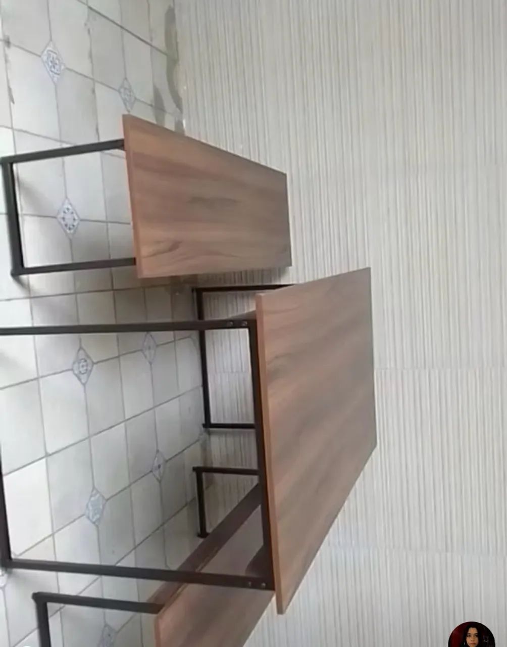 Mesa e 2 bancos64985861227522121