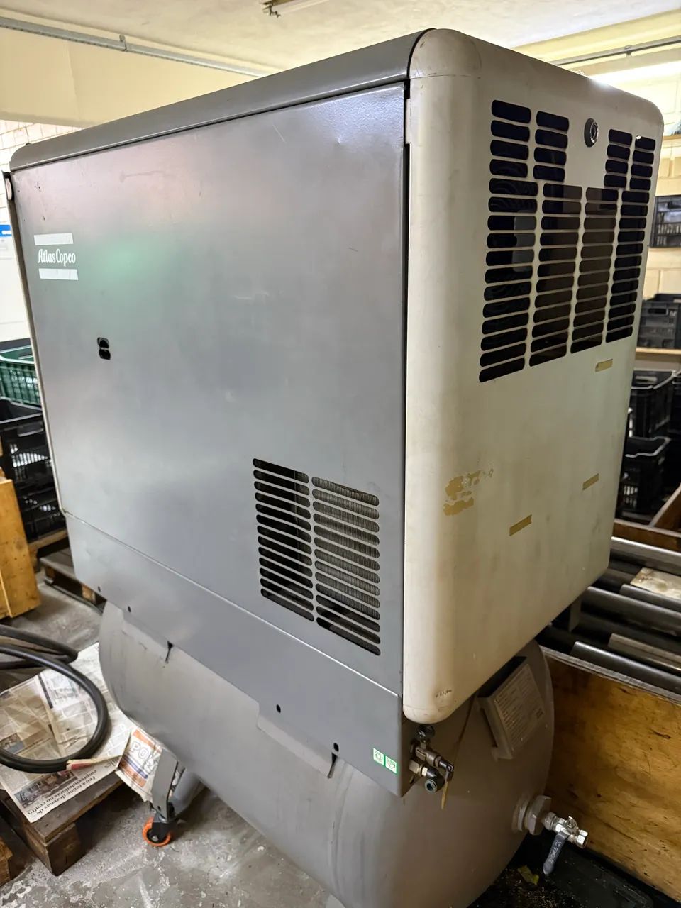 Compressor parafuso Atlascopco 15HP - Foto 3