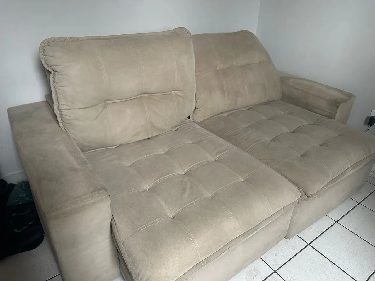 Sofá retrátil 3 lugares 