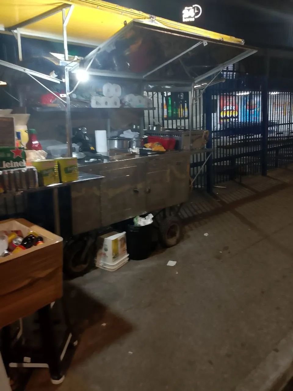 Vende se carrinho de lanches gigante  - Foto 3