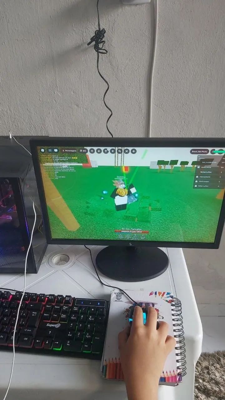 monitor415076806076682243